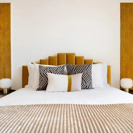 Sa Bandeira 5C 4Br 4 Ensuites Central Porto *