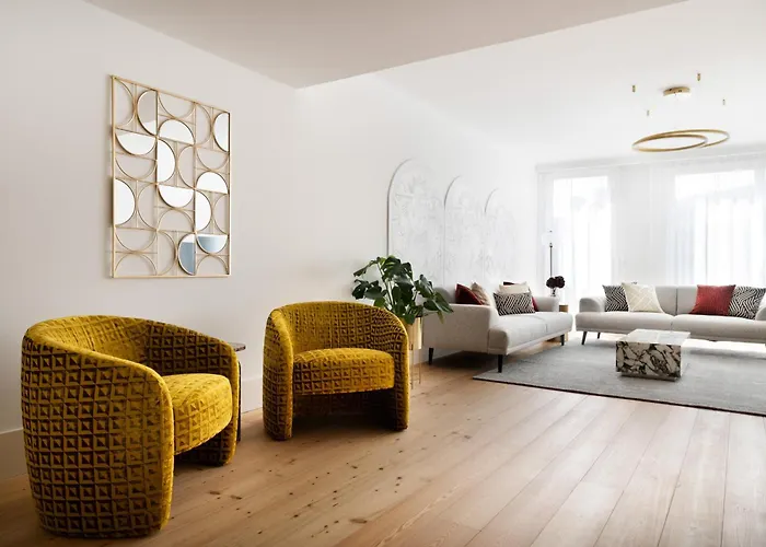 Sa Bandeira Signature Apartment *